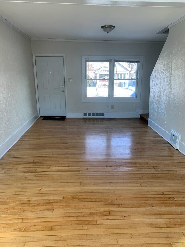 Living Room: front - 1245 N Hawley Rd