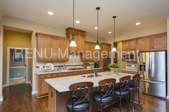 Building Photo - 1177 Pin Oak Cir