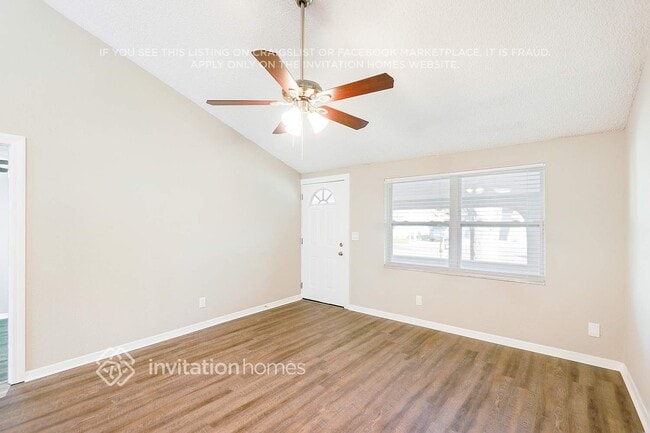 Building Photo - 10104 Enchanted Oaks Ct