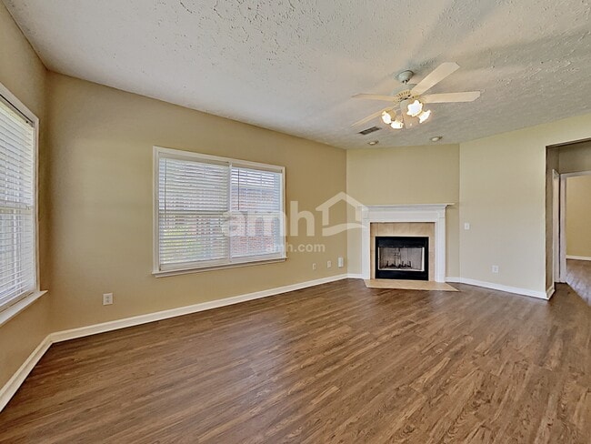 Building Photo - 5108 Bumblebee Dr