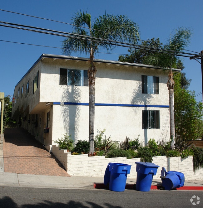 Building Photo - 431 Marine St