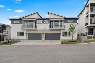 Building Photo - 2050 Lohmans Spur Rd