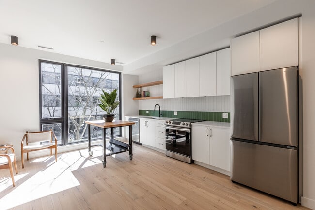 Foto del edificio - 1712 Oak Ave