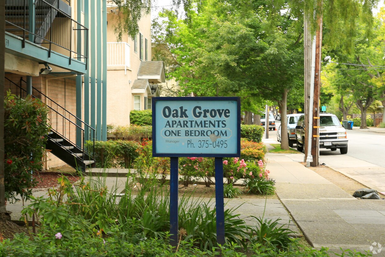 Letreros - 1239 Oak Grove Ave