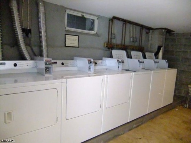 Foto del edificio - 1057 Pierpont St