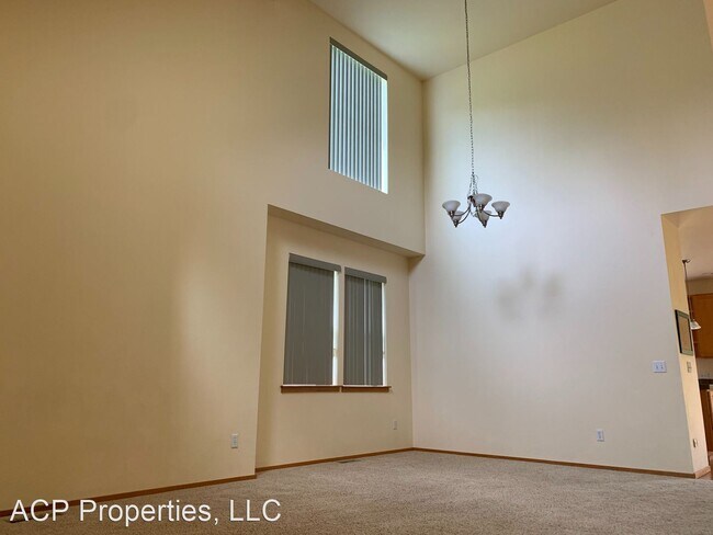 Building Photo - 4 br, 3 bath House - 4005 Springland Ln.