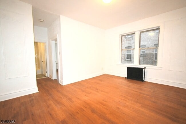 Building Photo - 148 Chancellor Ave