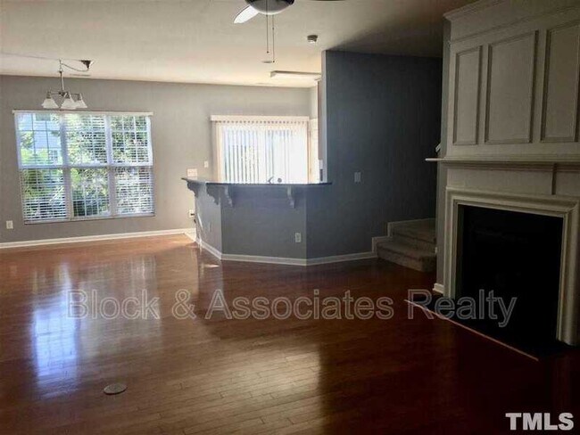 7029 Racine Way photo'
