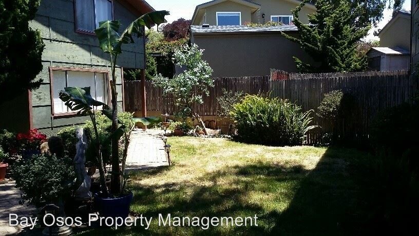 Primary Photo - 481 Hillview St