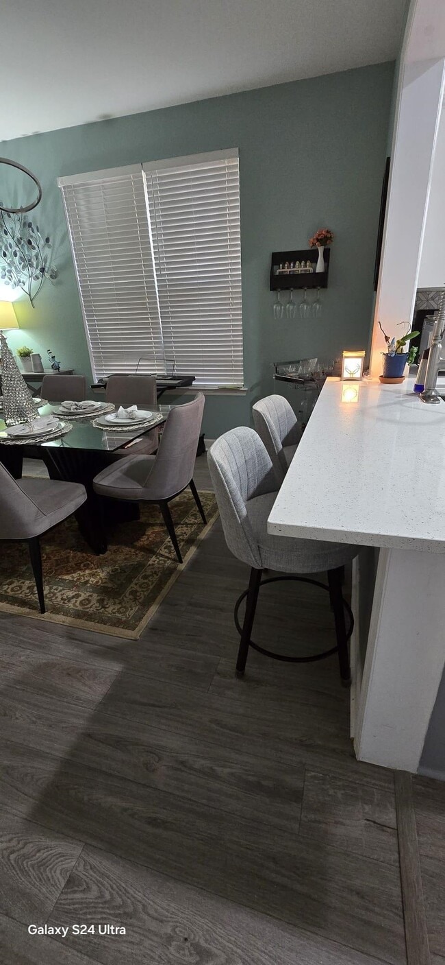 Foto del edificio - 3674 Biltmore Ave