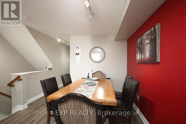Building Photo - 548 Chapman Mills Dr
