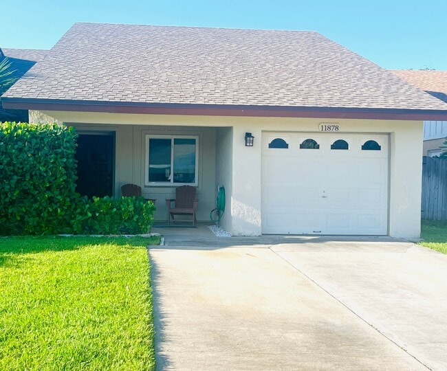 Building Photo - 11878 Suellen Cir