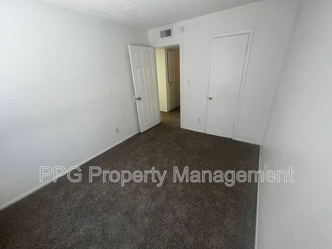 Building Photo - 6854 W Monterosa St