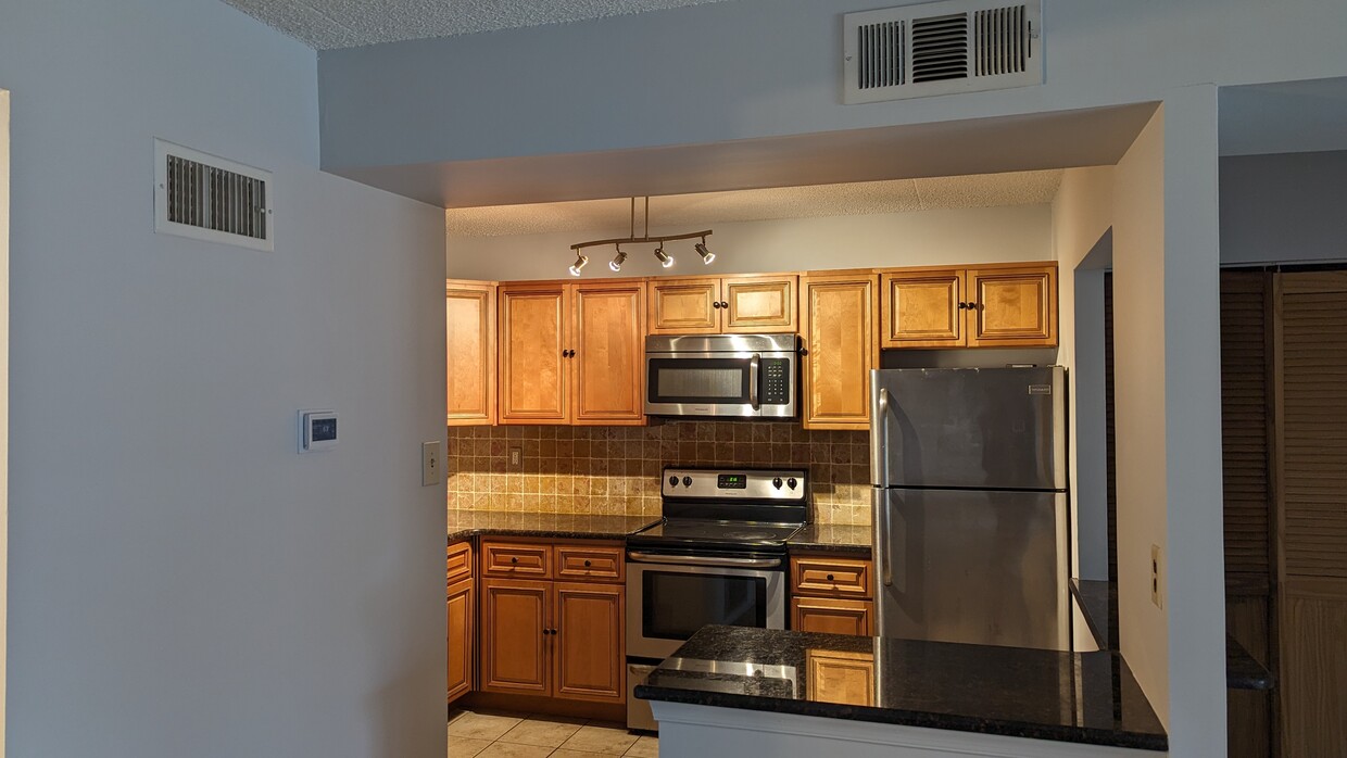 Foto principal - 832A Putnam Blvd