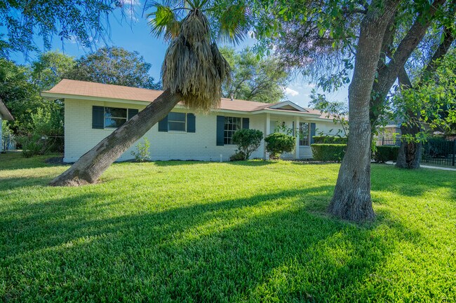 Building Photo - 8618 Bravo Valley Dr