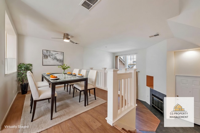 Building Photo - Remodeled 2 Bedroom Townhouse