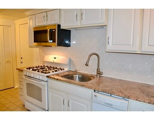 Foto del edificio - 93 Sherman Ave