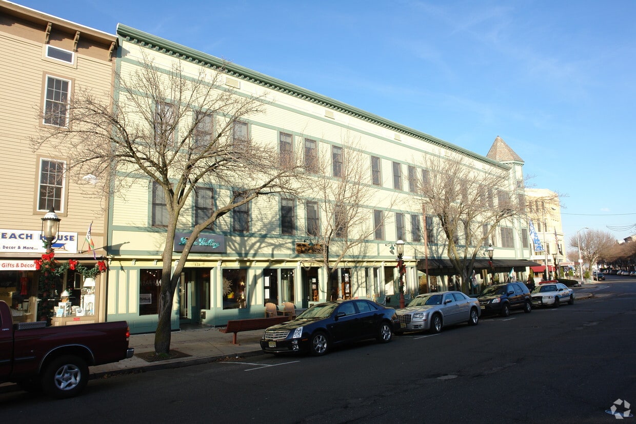 601611 Cookman Ave, Asbury Park, NJ 07712 Apartments in Asbury Park, NJ