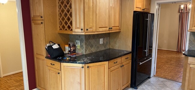 Kitchen to dining room - 11733 Indian Ridge Rd