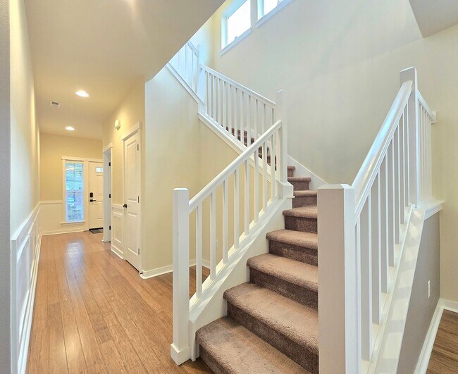 Foto del edificio - 4 Bedroom Home in Lake Stevens Now Available!
