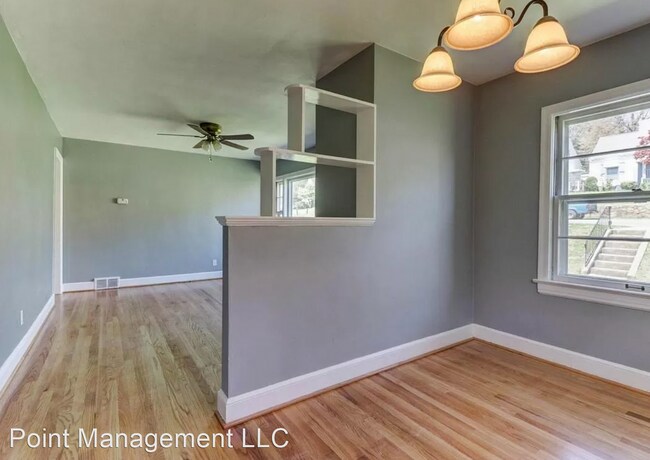 Building Photo - 3 br, 1 bath House - 742 Windsor Ave SW