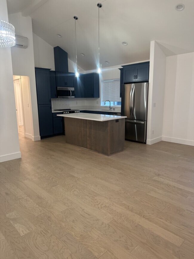Foto del edificio - Simplify Your Life In this Brand New 2 bed...
