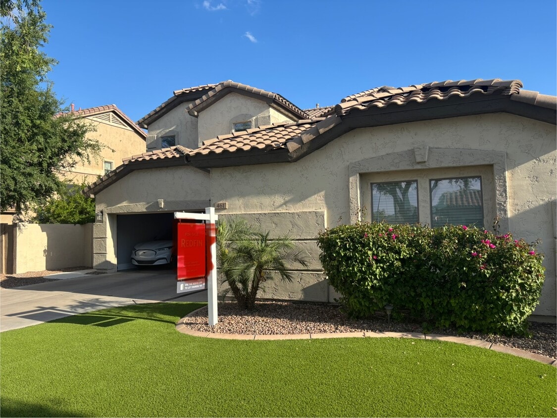 Primary Photo - 461 W Flamingo Dr