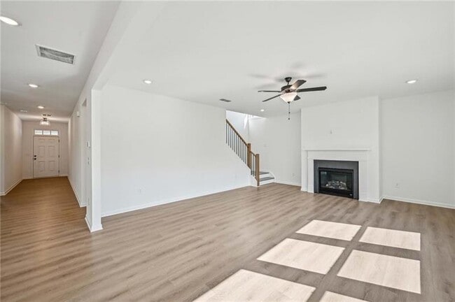Building Photo - 564 Silverleaf Trl