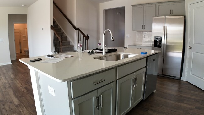 Building Photo - 225 Mosby Dr