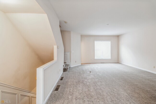 Building Photo - 2353 Towneview Ct SE