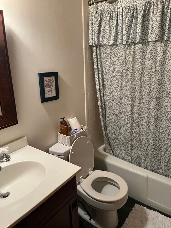 32 Fiddler Crab Ln, Mashpee, MA 02649 House Rental in Mashpee, MA