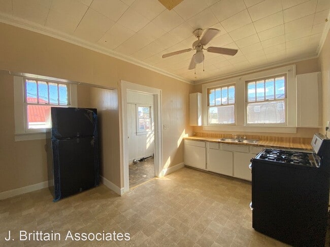 Building Photo - 1 br, 1 bath House - 5 E 19th Street