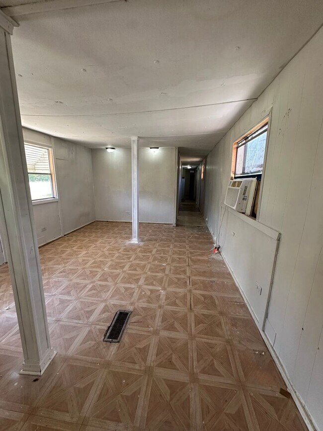 Building Photo - Apply now! Rent this 3 Bedroom mobile home...