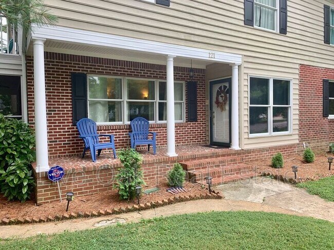 Foto del edificio - 121 E Bayview Blvd