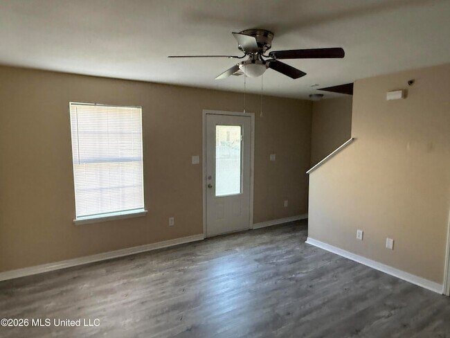 Foto del edificio - 1339 Foxwood Pl