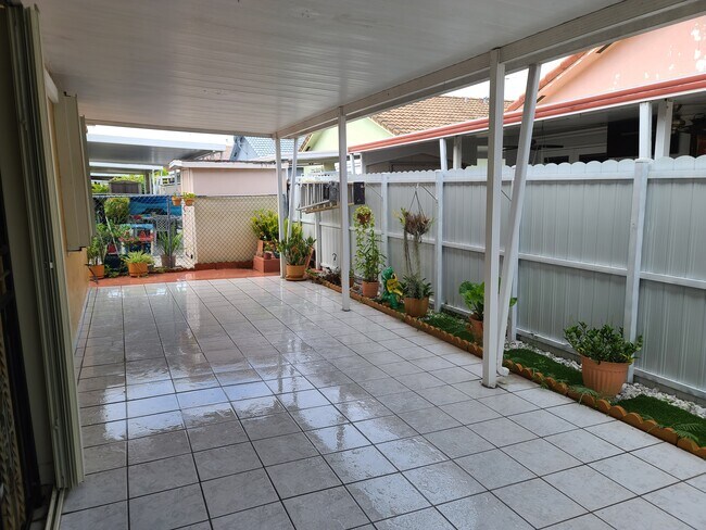 terraza - 6996 W 24th Ct