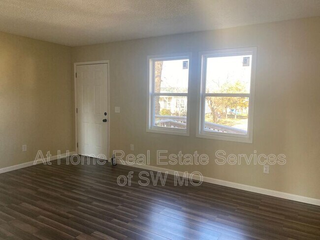 Building Photo - 2428 W Phelps St