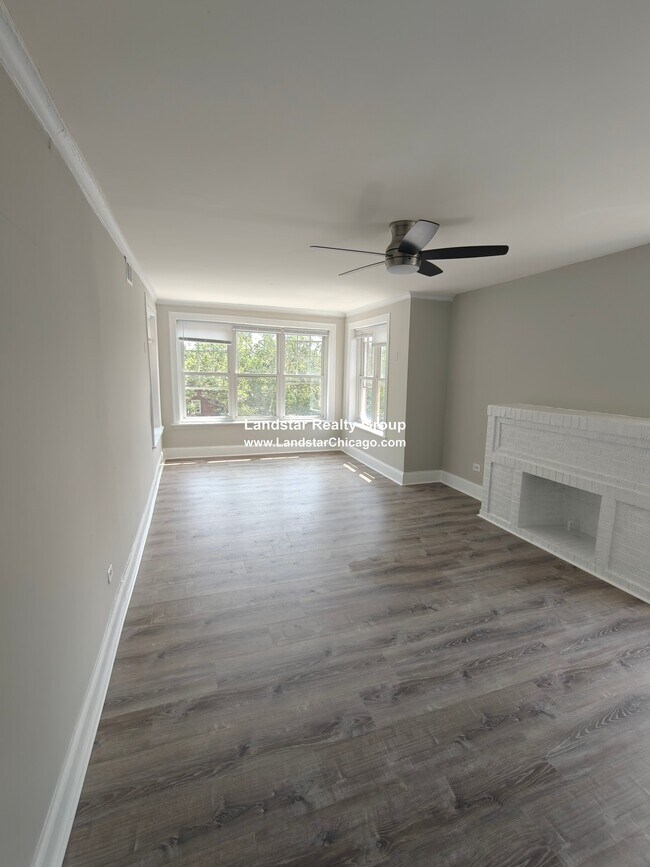 Foto del edificio - 6312 N Oakley Ave