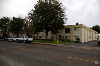 Vista Lane Apartments photo'