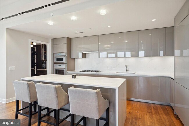 Foto del edificio - 1781 N Pierce St