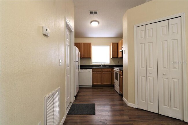 Foto del edificio - 1720 Sage Creek Ct