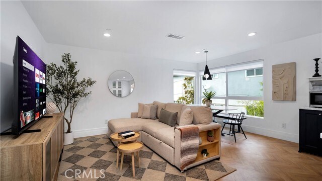 Foto del edificio - 1351 Seward St