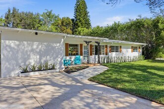 Building Photo - 1147 Shady Rest Ln