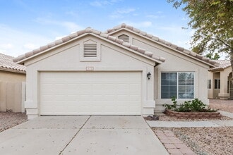 Building Photo - 873 W Sierra Madre Ave