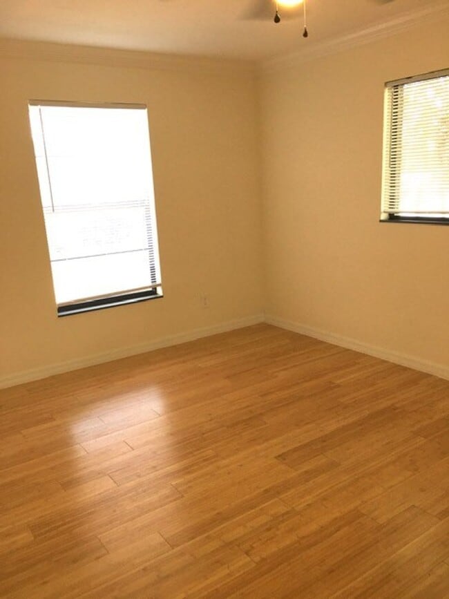 Foto del edificio - 904 Archer Pkwy E