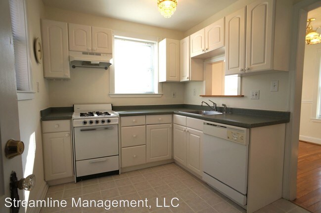 Building Photo - 2 br, 2 bath House - 8211 Roanoke Ave