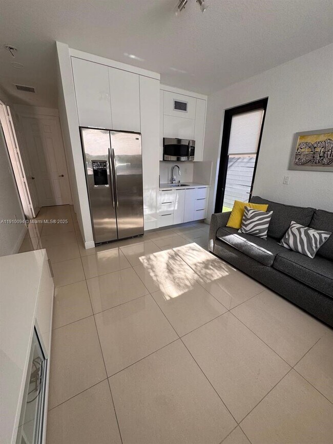 Foto del edificio - 8850 NW 98th Ct