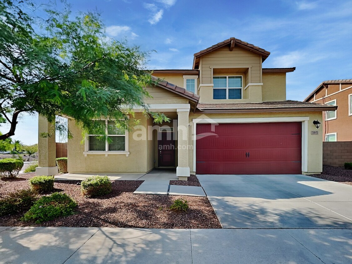 Foto principal - 5915 W Larkspur Dr