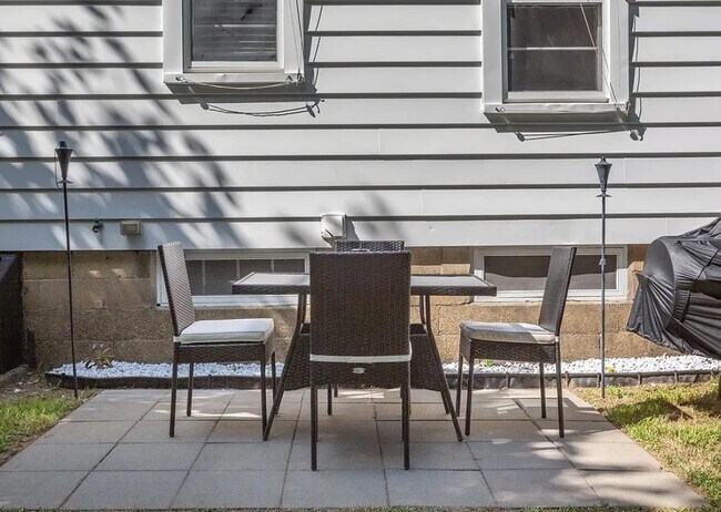 Foto del edificio - 52 Dickey St