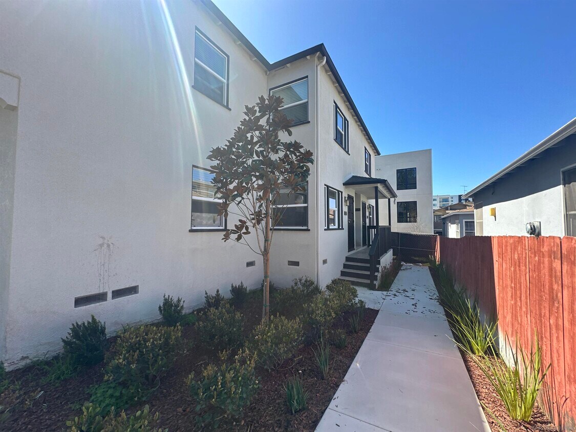 Foto principal - 4368 Alabama St